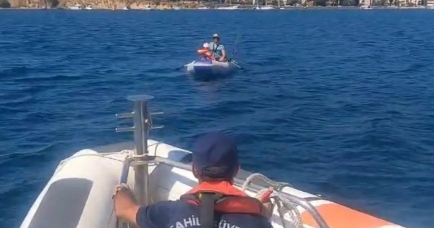 Şişme bot keyfi kabusa döndü. Yüzlerce metre sürüklendiler