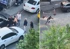 Beyoğlu'nda çıplak adam paniği. Motosikletin önüne atladı, döve döve gönderdiler