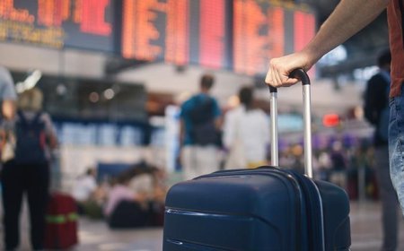 Hava yolu devinde kriz! 4 bin 287 kabin görevlisi greve gitti, 600 uçuş peş peşe iptal edildi
