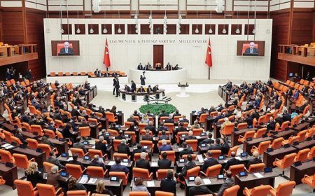Son dakika... DEM Parti 'çerçeve yasa' teklifine imza verdi