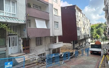 Temel kazısı etrafındaki binalara zarar verdi. 4 bina boşaltıldı