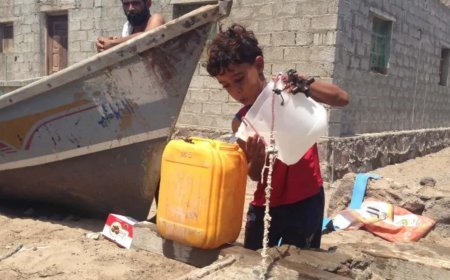 Suyu tanker ve kuyularda arıyorlar! Aden'de acı mücadele