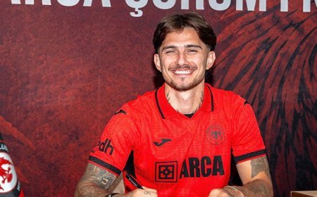 Çorum FK Berat Özdemir'i renklerine bağladı