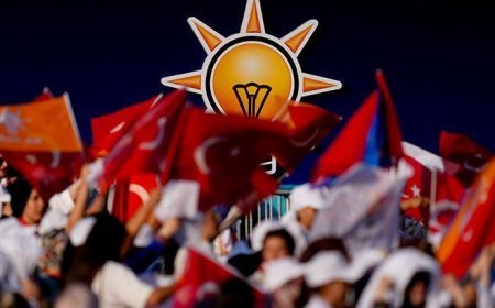 İzmir'de CHP ve diğer partilerden 500 kişi AK Parti'ye katıldı