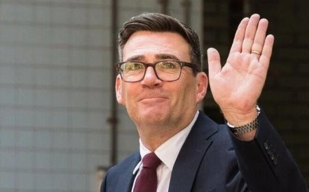 SON DAKİKA HABERLER: İngiltere'de skandal! Yeni başbakanı kandırmışlar: 'Birkaç kez mesajlaşmış'