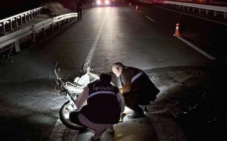 TIR'a çarpan motosikletin sürücüsü yaralandı