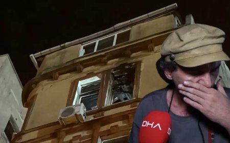 Maçta atılan havai fişek evi yaktı. Ressamın 20 yıllık tabloları kül oldu