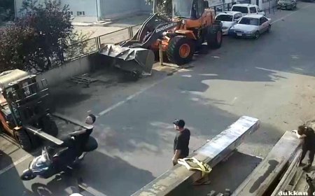 Forklifte çarpan motosikletin sürücüsü yaralandı; kaza kamerada