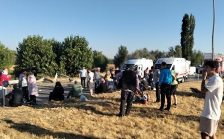 Afyonkarahisar'da yolcu otobüsü devrildi! Çok sayıda yaralı var