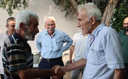Türkiye'ye örnek buluşma! Karşı karşıya geldiler: Bir taşla yıkılacak adam değiliz