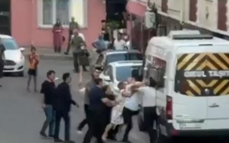 Komşuların keserli, yumruklu kavgası kamerada