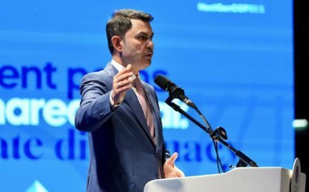 COP31 Başkanı Kurum, Demokrasi Ve Özgürlükler Adası’nda “Nextgencop30.5” İklim Zirvesi’ne katıldı