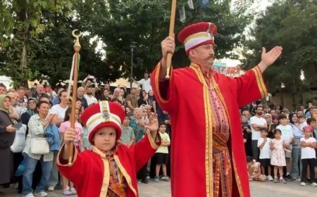 Bursa'da fetih ve 30 Ağustos Zafer Bayramı coşkusu! Gözler minik mehterbaşındaydı: Henüz 5 yaşında