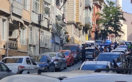 Fatih'te aile faciası: Emekli polis eşini ve çocuğunu öldürdü