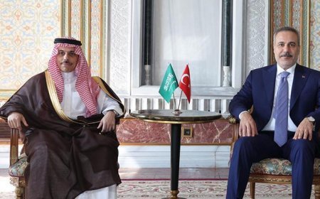 Dışişleri Bakanı Hakan Fidan, Suudi mevkidaşı Ferhan ile İstanbul'da görüştü