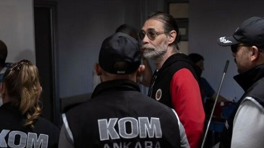 İçişleri Bakanlığı: Erdal Beşikçioğlu, Etimesgut Belediye Başkanlığı görevinden uzaklaştırıldı