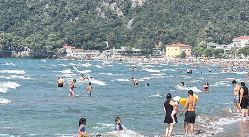 Bartın'da korku dolu anlar! Denize giren 10 kişi son anda kurtarıldı