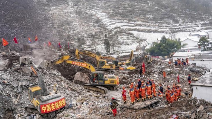 Çin'de toprak kayması! Facia anları kamerada: 10 ölü