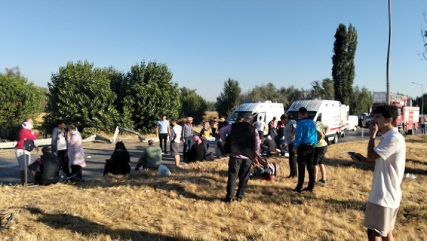 Afyonkarahisar'da yolcu otobüsü devrildi! Çok sayıda yaralı var