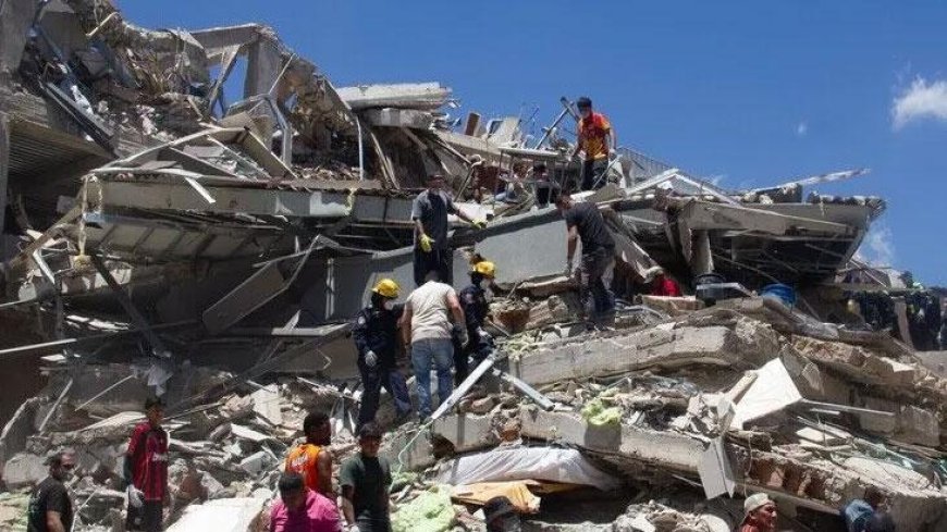 Kolombiya'da 7,4 büyüklüğündeki depremde ölenlerin sayısı 329'a çıktı