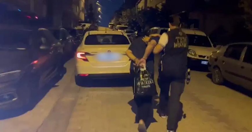 DAEŞ'e para aktaran 14 şüpheli yakalandı. "İnsani yardım" adı altında para trafiği