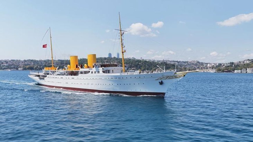 Atatürk’ün Mirası TCG Savarona İstanbul Boğazı'nda