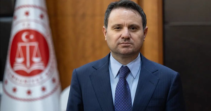 Bakan Gürlek'ten İdris Naim Şahin'e araç tepkisi. "Söyledikleri ile dosyadaki kayıtlar uyuşmuyor"