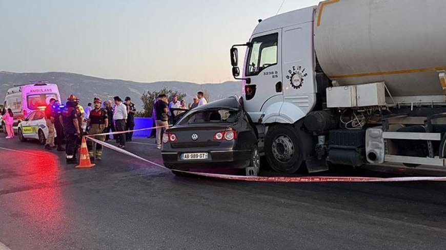İzmir'de tanker ile otomobil çarpıştı! Karı koca öldü