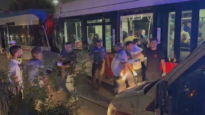 SON DAKİKA KAZA HABERLERİ: Zeytinburnu'nda iki tramvay kafa kafaya çarpıştı! Yaralılar var