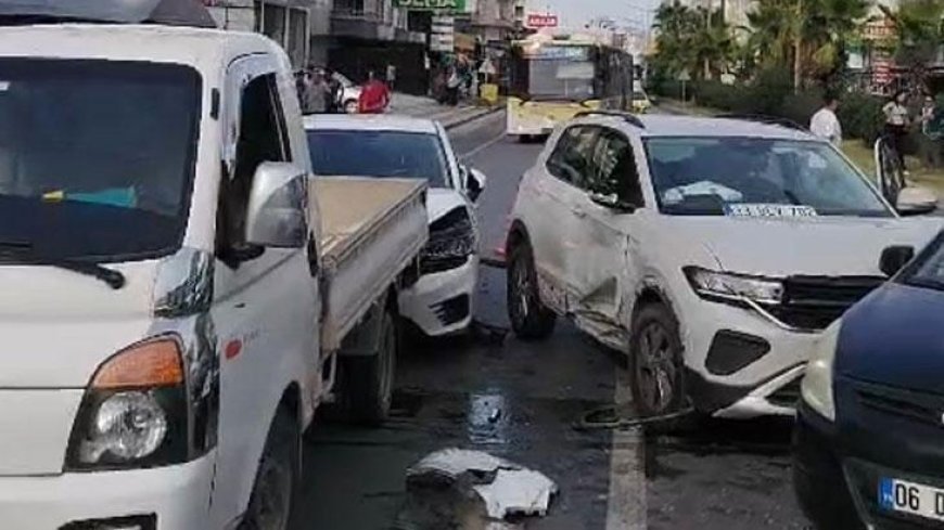 Mersin’de zincirleme kaza: 3 yaralı