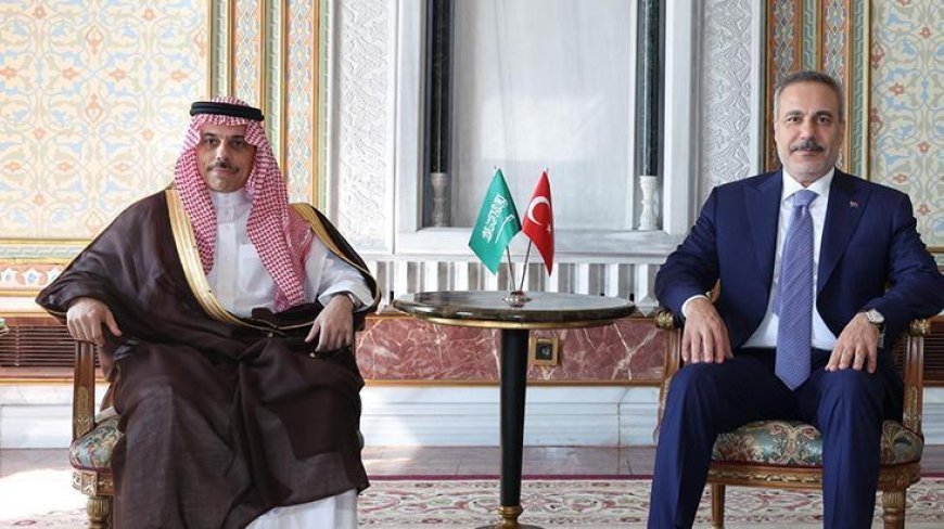 Dışişleri Bakanı Hakan Fidan, Suudi mevkidaşı Ferhan ile İstanbul'da görüştü