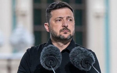 Zelenskiy: Rusya'nın hava sahası fiilen kapanacak