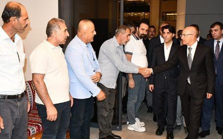 Bakan Şimşek, yangında hayatını kaybeden yeğeninin taziyesine katıldı