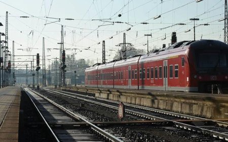 Almanya'da tren istasyonunda patlama! Yaralılar var