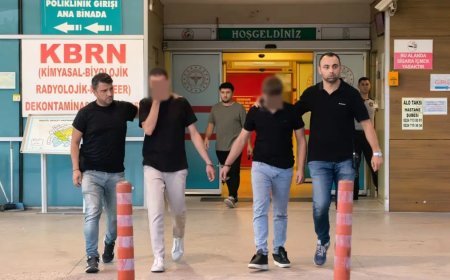 Kendilerini polis olarak tanıtarak 1,5 milyon liralık altın çaldılar