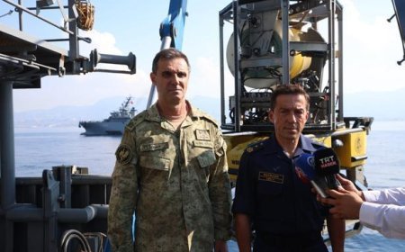 Girne açıklarında batan gemiye ilişkin arama kurtarma faaliyeti yürüten komutanlardan açıklama
