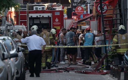 Bakırköy'de otelde yangın: 12 yaralı