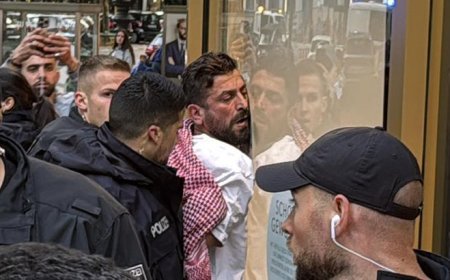 Berlin'de Filistin'e destek gösterisi yapanlara müdahale