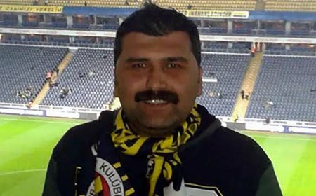 Oğluyla ilk kez maça gitmişti. Derbide kalbine yenildi