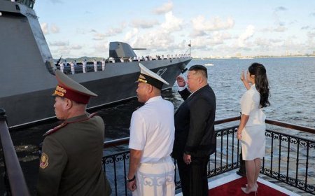 Kuzey Kore'nin yeni muhribi 'Kang Kon' hizmete girdi