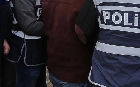 Kırmızı bültenle aranan suç örgütü şüphelisi sınırda yakalandı