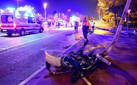 Maltepe'de feci kaza! İki otomobil çarpıştı; 2'si ağır 11 yaralı