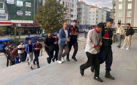 Hesaplarında 2,3 milyar liralık hareketlilik olan yasa dışı bahis şüphelilerine operasyon: 14 gözaltı