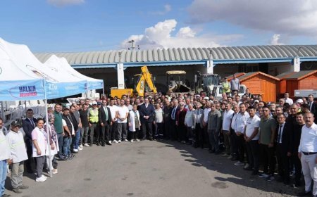 Başkan Bozkurter, belediye personeliyle kahvaltıda buluştu