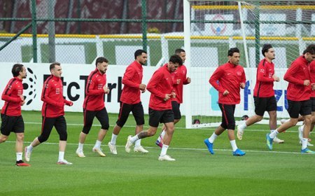 A Milli Takım'a 2 isimden kötü haber!