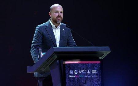 Bilal Erdoğan'dan Filistin Gençlik Forumu'nda boykot çağrısı