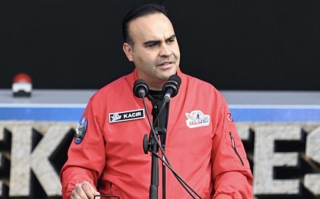 Türkiye Ay'a hazırlanıyor! Bakan Kacır: Kendi uzay aracımızı ulaştıracağız