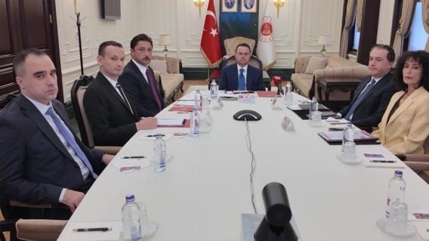 Adalet Bakanı Gürlek, Yunan mevkidaşı Floridis ile görüştü! Suç örgütü elebaşlarının iadesini istedik