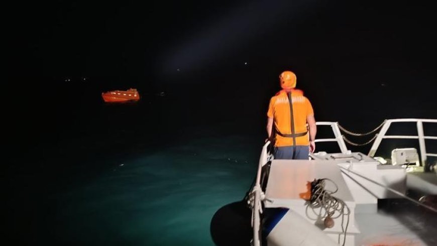 Silivri açıklarında yaşanan gemi kazasını uzman isim değerlendirdi: Dikkat çeken rulo sac ve 'EPIRB' detayı