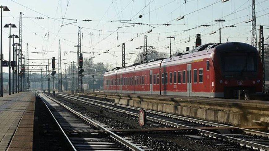 Almanya'da tren istasyonunda patlama! Yaralılar var